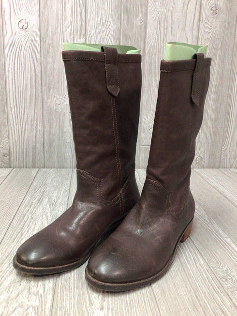 Salvia Boots Size 9